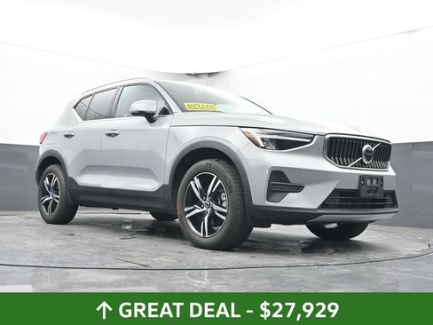 Used 2025 Volvo XC40 B5 Core AWD/4WD image 42
