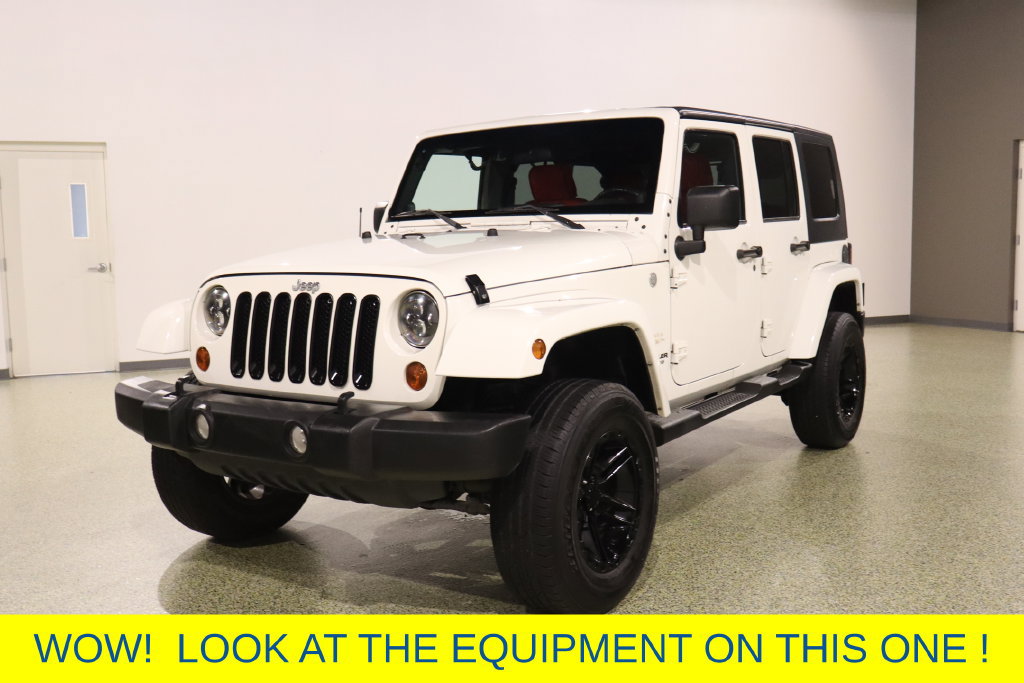 Used 2010 Jeep Wrangler Unlimited Sahara w/ Mopar Chrome Edition Group AWD/4WD image 4