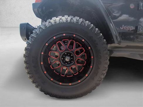 Used 2020 Jeep Gladiator Rubicon AWD/4WD image 14