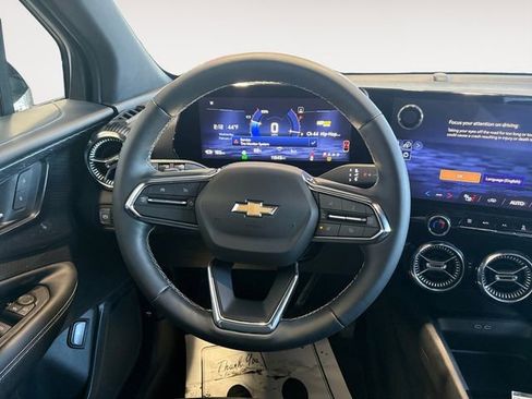 Used 2025 Chevrolet Blazer EV LT image 10