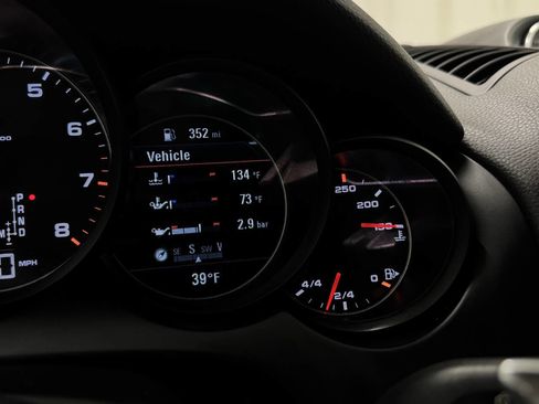 Used 2017 Porsche Cayenne Platinum Edition image 36