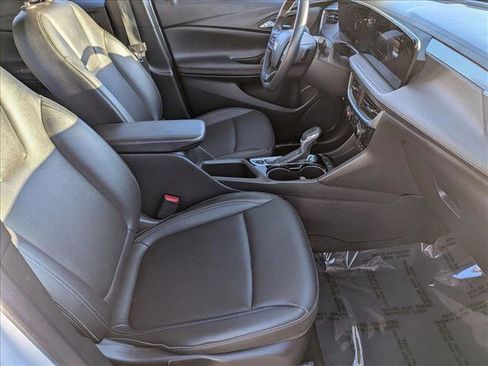 Used 2024 Buick Encore GX Sport Touring image 19