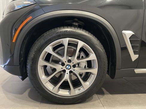 Certified 2024 BMW X5 xDrive40i w/ Premium Package AWD/4WD image 7