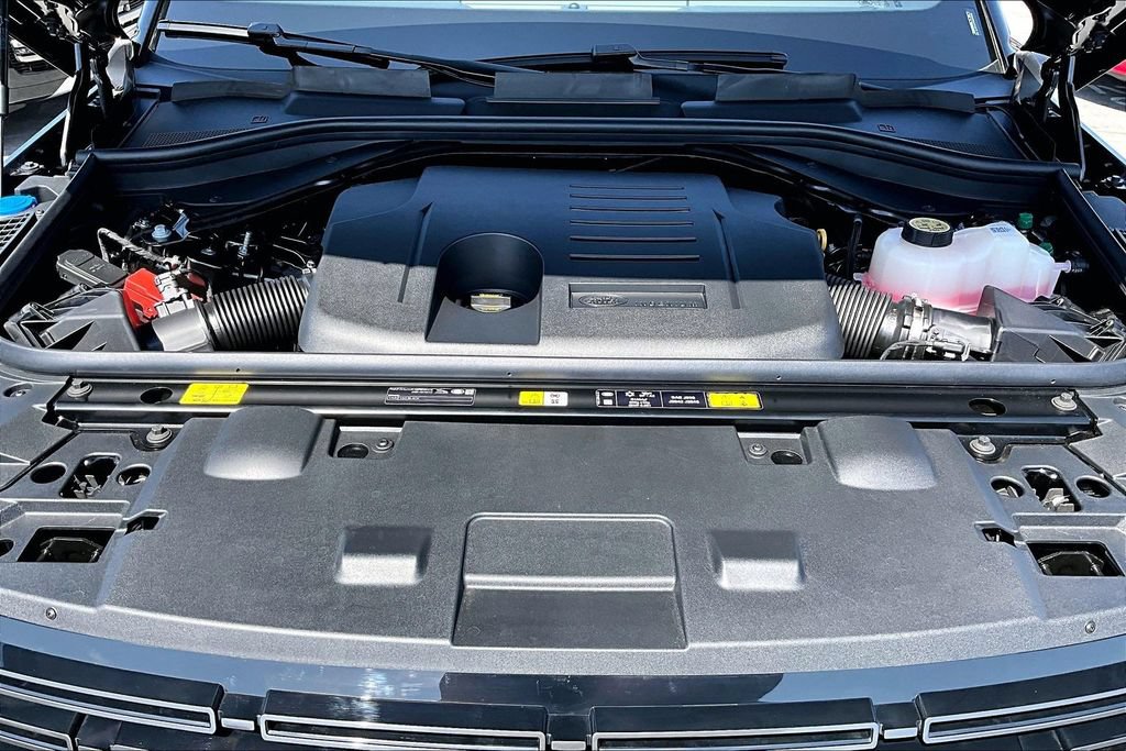 New 2026 Land Rover Range Rover Sport Dynamic SE AWD/4WD image 12