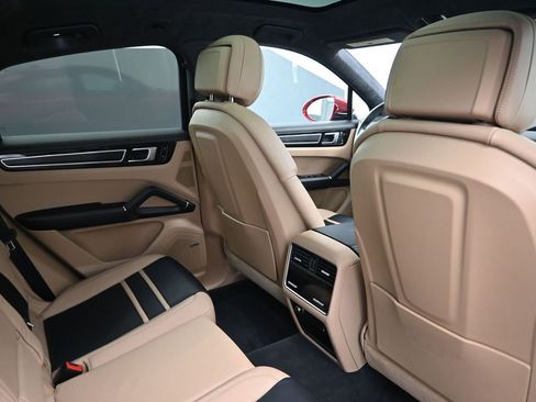 Certified 2021 Porsche Cayenne GTS AWD/4WD image 7