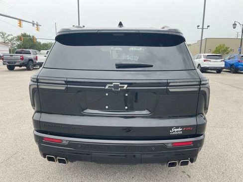 Used 2024 Chevrolet Traverse RS AWD/4WD image 13