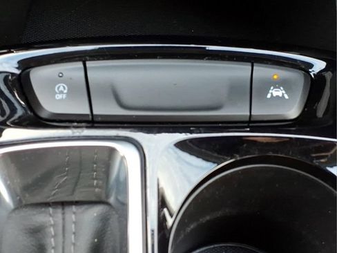 Used 2024 Chevrolet Trax ACTIV w/ Driver Confidence Package FWD image 22