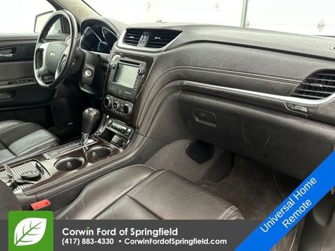 Used 2017 Chevrolet Traverse LT image 12