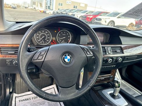 Used 2010 BMW 528i Sedan image 11
