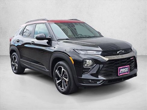 Used 2021 Chevrolet TrailBlazer RS w/ Sun and Liftgate Package image 7