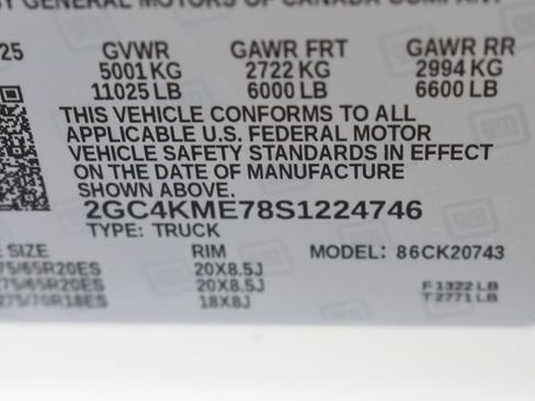 Used 2025 Chevrolet Silverado 2500 Custom w/ Custom Value Package image 16