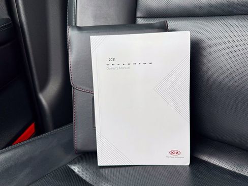 Used 2021 Kia Telluride S image 31