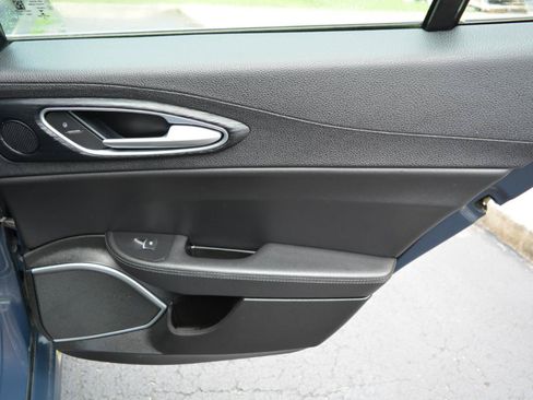 Used 2019 Alfa Romeo Giulia RWD image 14