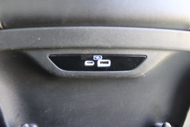 Used 2024 Chrysler Pacifica Limited FWD image 41