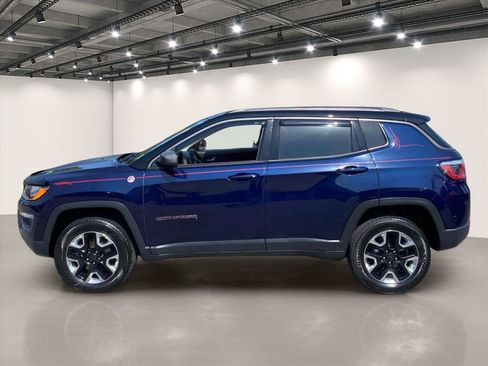 Used 2018 Jeep Compass Trailhawk w/ Leather Interior Group AWD/4WD image 4