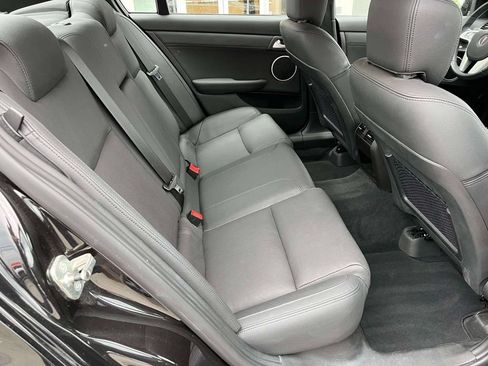 Used 2009 Pontiac G8 w/ Premium Package RWD image 18