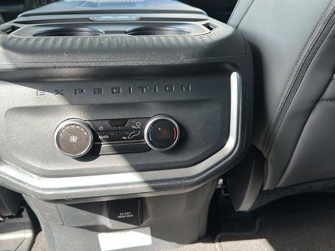 Certified 2025 Ford Expedition Active AWD/4WD image 20