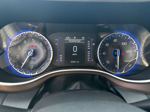 Used 2024 Chrysler Voyager LX FWD image 43