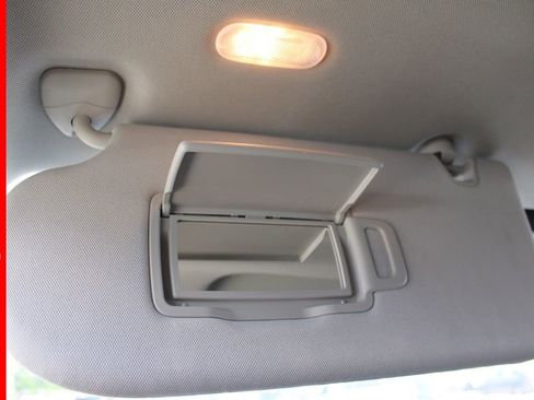 New 2025 Nissan Murano SL image 36