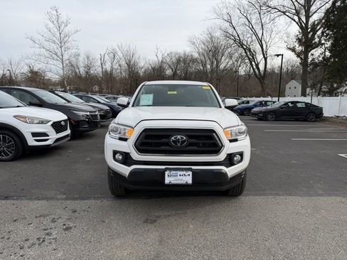 Used 2022 Toyota Tacoma SR5 image 3