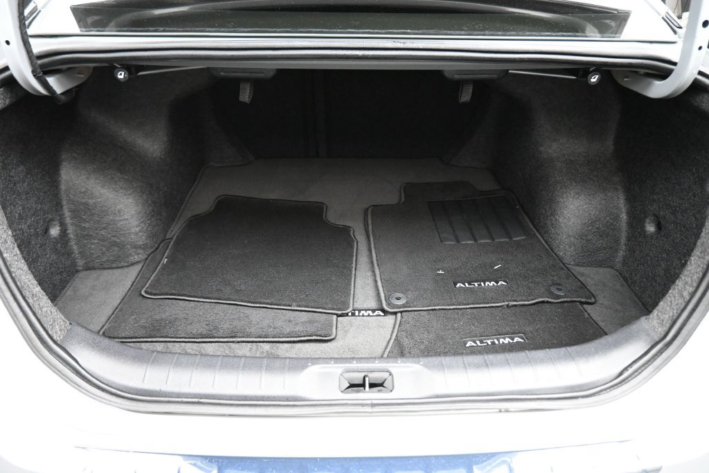 Used 2023 Nissan Altima 2.5 SV FWD image 15