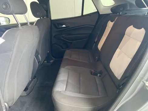 Used 2025 Chevrolet Trax LS w/ LS Convenience Package image 11