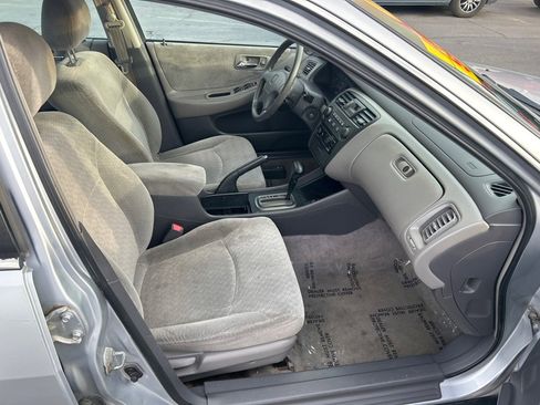 Used 2001 Honda Accord LX image 12