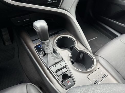 Used 2022 Toyota Camry XSE image 24