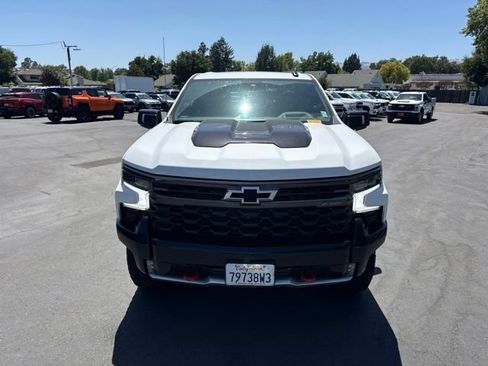 Used 2024 Chevrolet Silverado 1500 ZR2 w/ Technology Package AWD/4WD image 4