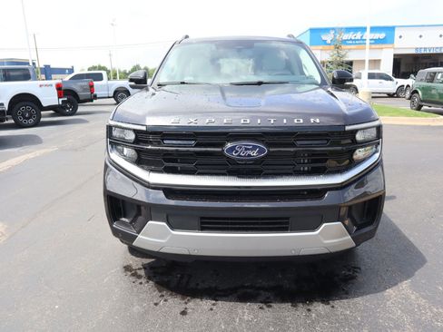New 2026 Ford Expedition Platinum AWD/4WD image 8