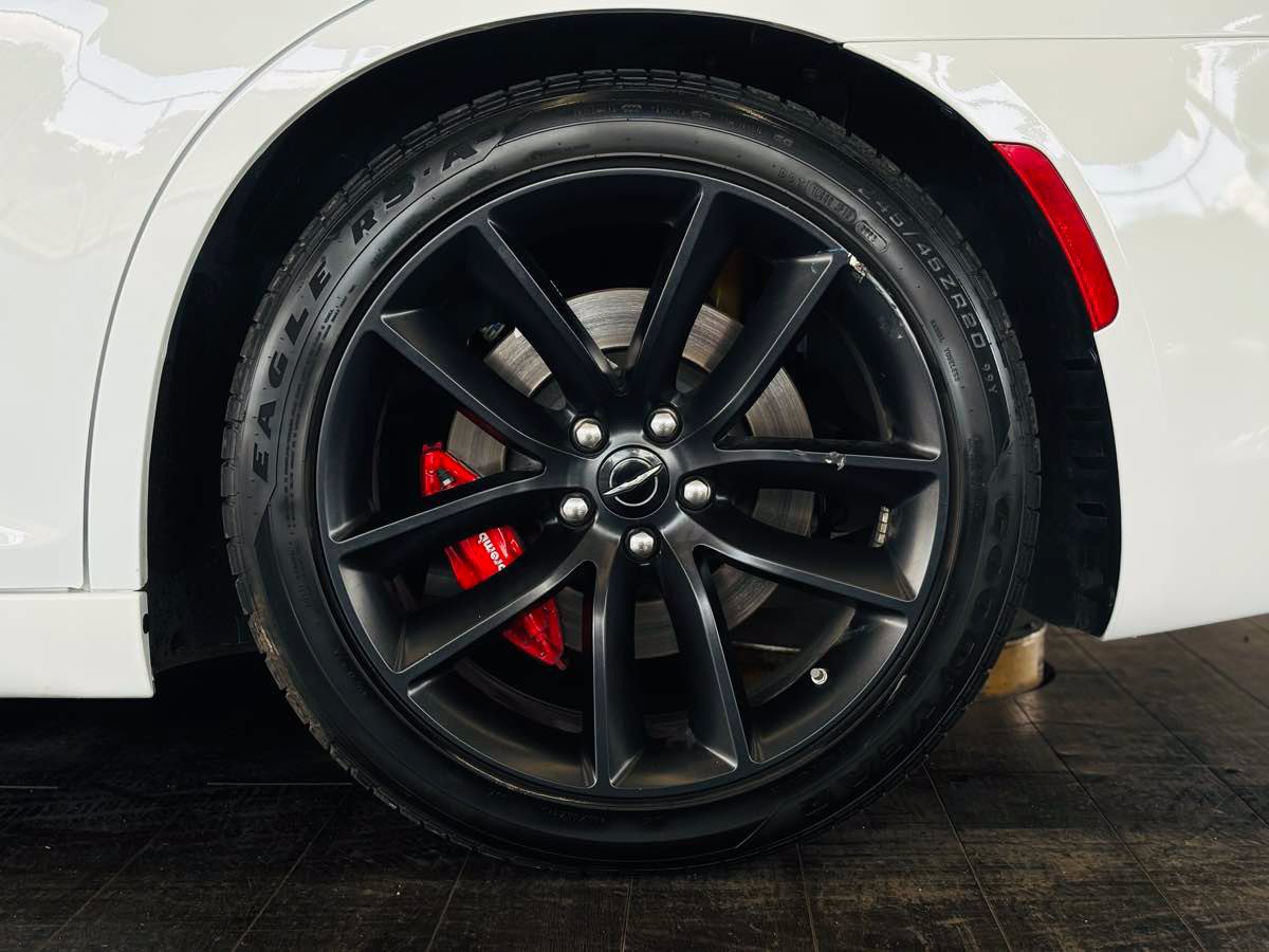 Used 2023 Chrysler 300 C RWD image 27