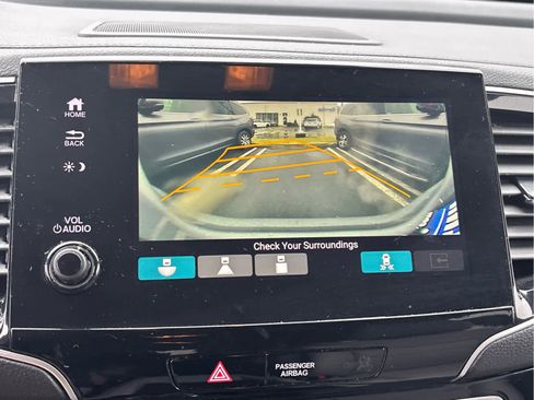 Used 2020 Honda Pilot Touring image 21