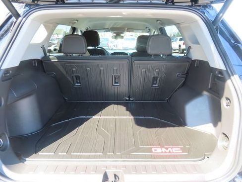 Used 2024 GMC Terrain SLE w/ Driver Convenience Package AWD/4WD image 29