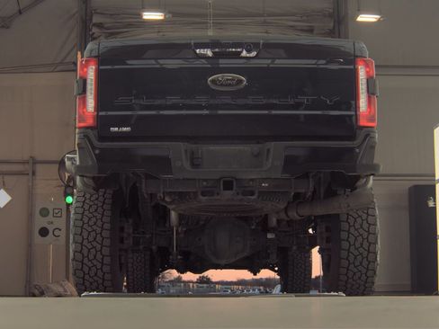 Used 2024 Ford F350 Lariat w/ Black Appearance Package image 7