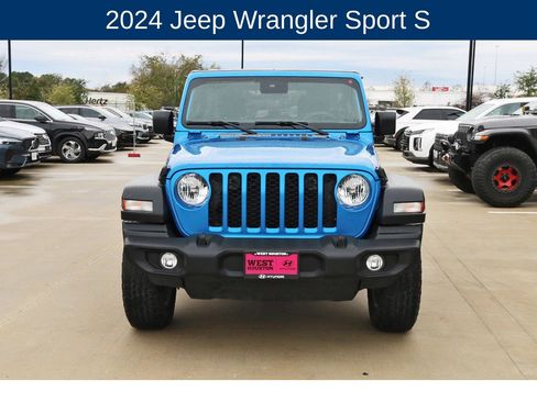 Used 2024 Jeep Wrangler Sport S image 2