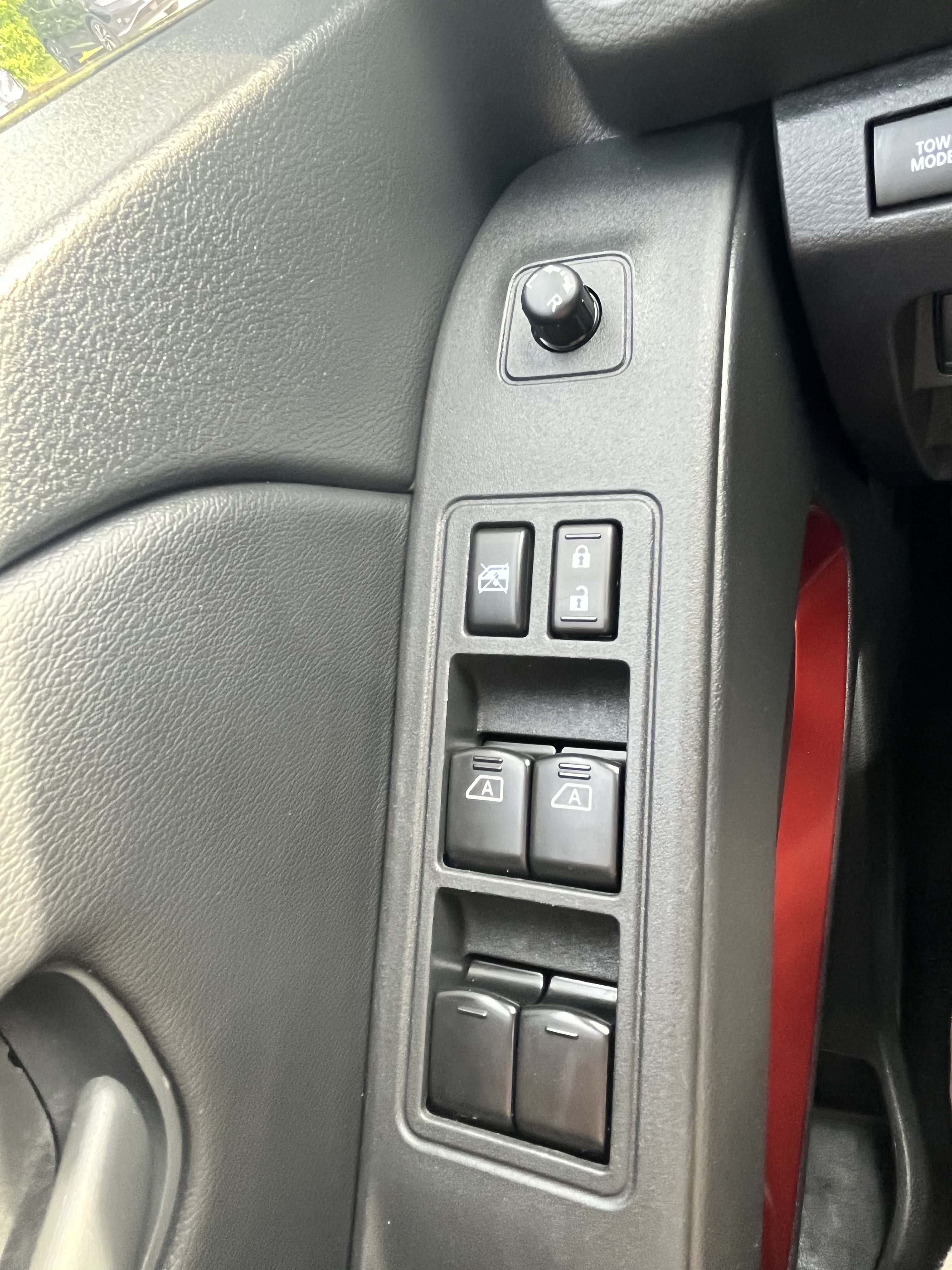 Used 2026 Nissan Frontier PRO-4X AWD/4WD image 23