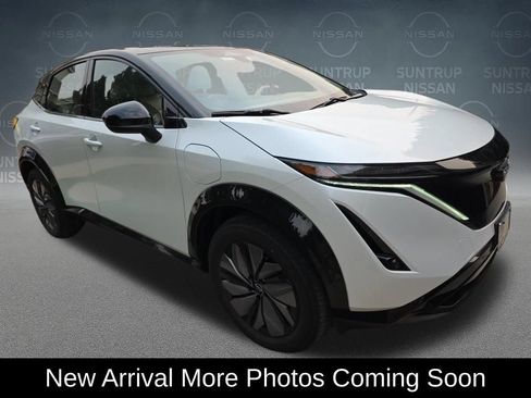 Used 2024 Nissan Ariya AWD image 3