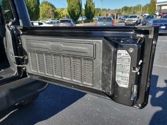 Used 2022 Jeep Wrangler Sport AWD/4WD image 30