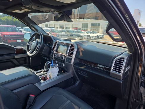 Used 2016 Ford F150 Platinum w/ Equipment Group 701A Luxury AWD/4WD image 10