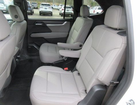 New 2026 GMC Acadia Elevation w/ Elevation Premium Package FWD image 15