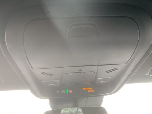 Used 2024 Cadillac XT4 Premium Luxury image 25