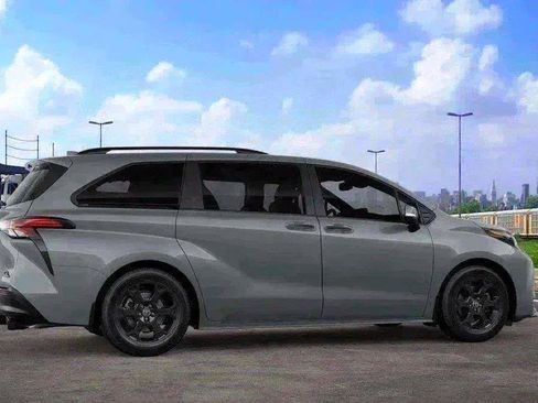 New 2026 Toyota Sienna XLE Woodland Edition AWD/4WD image 99
