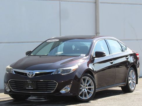 Used 2014 Toyota Avalon Limited FWD image 1