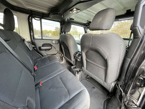 Used 2021 Jeep Wrangler Unlimited Sport image 37