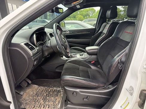 Used 2018 Jeep Grand Cherokee Trailhawk AWD/4WD image 12