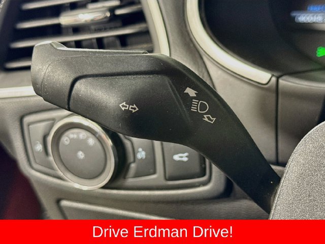Used 2018 Ford Edge Titanium w/ Technology Package FWD image 15