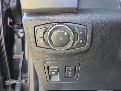 Used 2020 Ford F150 XLT w/ Equipment Group 302A Luxury AWD/4WD image 18