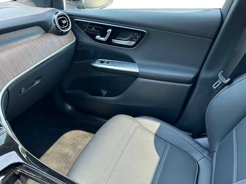 Certified 2025 Mercedes-Benz GLC 300 4MATIC image 29
