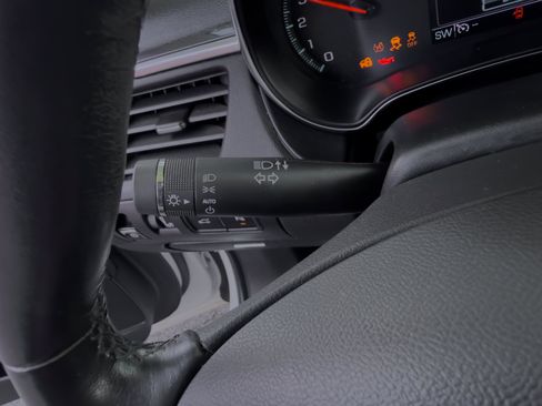 Used 2017 Chevrolet Impala LT w/ Convenience Package FWD image 60