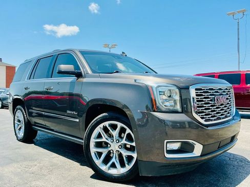 Used 2019 GMC Yukon Denali w/ Denali Ultimate Package AWD/4WD image 18